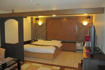 ホテル アルファ