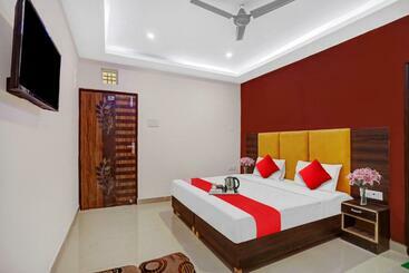 Hotelli Oyo 93116 Classic Guest House