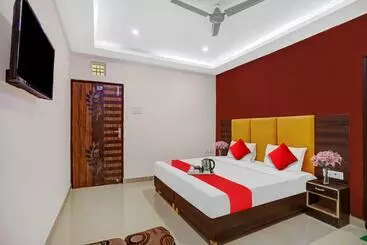 Hotel Oyo 93116 Classic Guest House