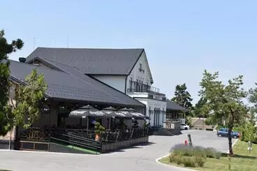 ホテル Helvecija 1880