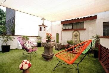 Pansiyon Hostal Fungi Casa Rosa