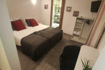 تختخواب و صبحانه Family House