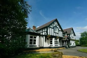 تختخواب و صبحانه The Egerton Arms