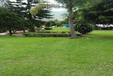 Отель Roman Sinasi