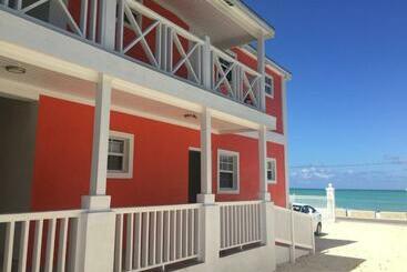 アパートホテル The Sunset Stay