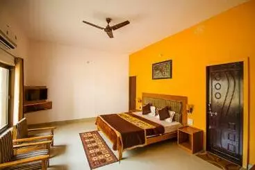 Jungle King Resort