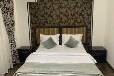 בית מלון כפרי Ikan Registon