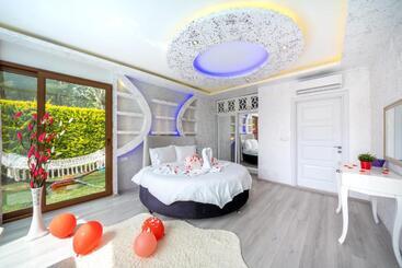 פנסיון Terra Pi̇ne