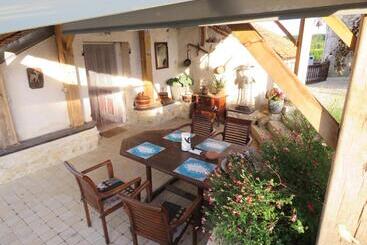 مبيت وإفطار Lalot