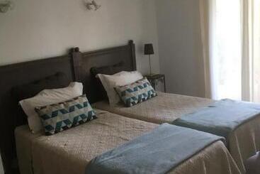 ベッドアンドブレックファースト Les Taouleres