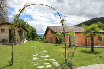 膳宿费 Uvaspina Camere & Relax