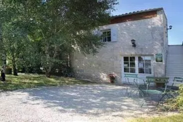 Aamiaismajoitus (B&B) Chambres D Hôtes Domaine Le Fragnaud