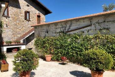 Il Casolare Degli Alburni