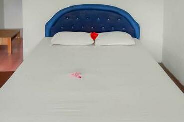 Szálloda Linggarjati Near Natural Park Twa Linggarjati