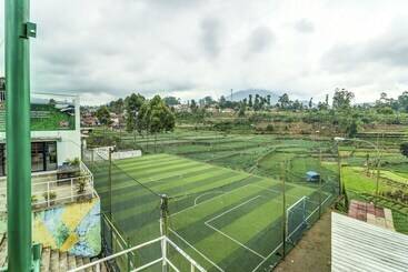 ホテル Spot On 90991 Eco Tourism Desa Panundaan Ciwidey 2 Syariah