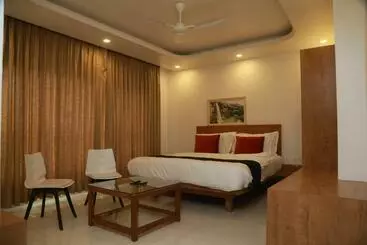 Hotel The Orange Flag, Phulambri
