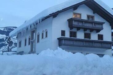 Pensiune Gasthof Barlida