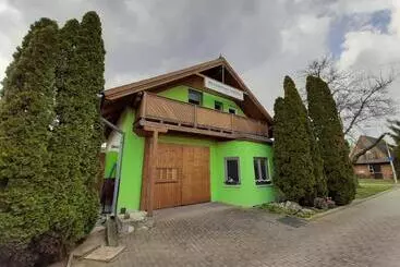 ペンション Penzion A Chatový Camp Havraníky U Np Podyjí