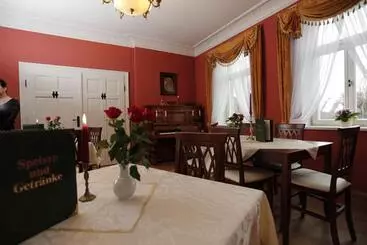 Majatalo Villa Hierschel Droyßig