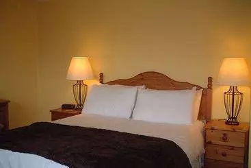 تختخواب و صبحانه Limetree House Guest House