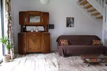 Aamiaismajoitus (B&B) Bretagne Chambre D Hôtes Suite 53m2 Et Caravane Vintage Avec Cuisine Et Salle De Bains Privées Britt