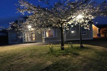 Muff Village Bed & Breakfast