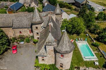 ベッドアンドブレックファースト Chateau De Cadars