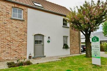 민박 Qui Dort D Isnes