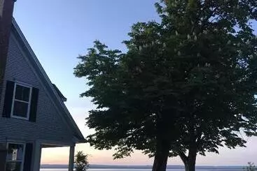 ベッドアンドブレックファースト Cresthaven By The Sea