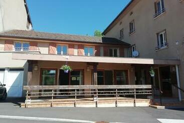 فندق Auberge Des Genêts D Or