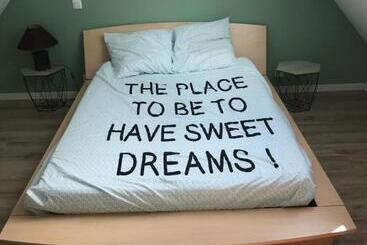 膳宿费 La Treille