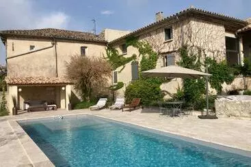 Aamiaismajoitus (B&B) Le Mas De Marie