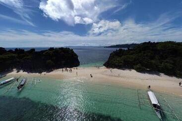 Szálloda Airusxander Front Beach Resort