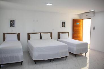 Viana Praia Hotel E Restaurante  Pontal Do Peba Piaçabucu
