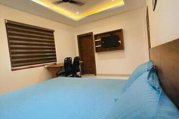 Hotel Zam Zam Residency