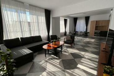 Pensjonat Ispera At The Vila