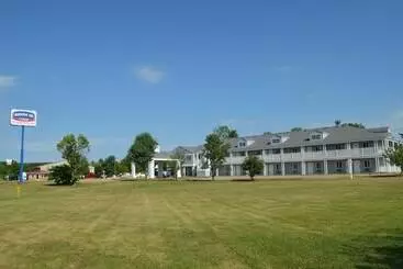 Hotelli Madison Inn Lodge