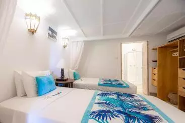 هتل Nomad Beach Resort