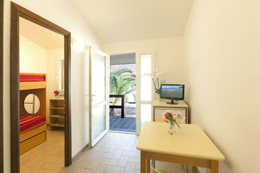 ホテル Villaggio Golfo Degli Etruschi