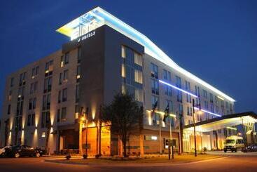 ホテル Aloft Buffalo Airport