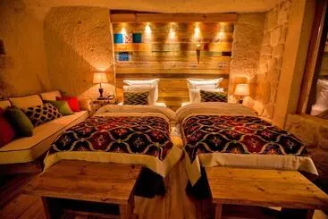 هتل Queens Cave Cappadocia