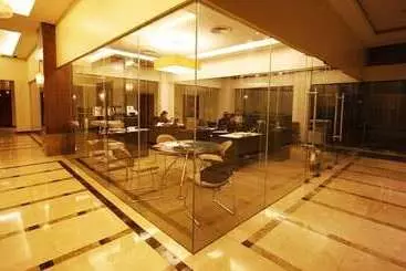 酒店 The Avenue Plaza