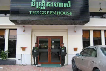 Отель The Green House