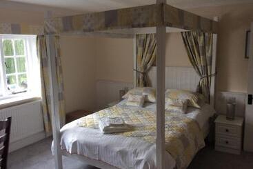 בית מלון כפרי The Highwayman