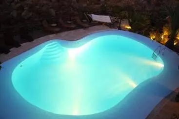 هتل آپارتمان Nama Villas