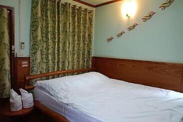 Hotel เพชร รีสอร์ท นครไทย Phet Resort, Nakhonthai