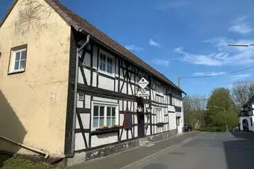 Retkeilymaja Landgasthof Zum Dorfkrug