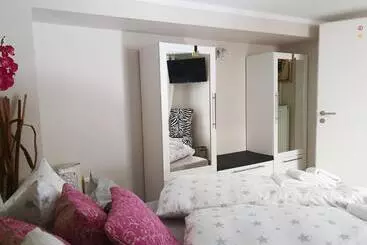 Aamiaismajoitus (B&B) Fremdenzimmer   Petit Quartier