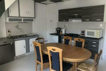 بنسيون Chambres Individuelles Avec Partie Commune Ou Logement Entier Si Disponible Via Rhôna