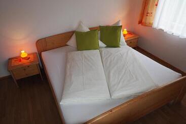 فندق صغير Gasthof Zum Grünen Specht